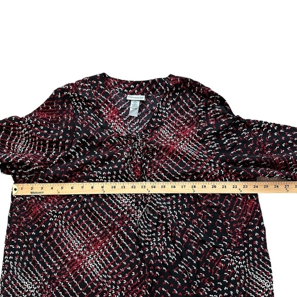 Catherines Women's Size 14/16W Long Sleeve Printed V-Neck Tie Closure Slits Top - Picture 9 of 15